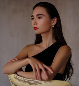 Masha Nova, la collagista femminista – NOT YET